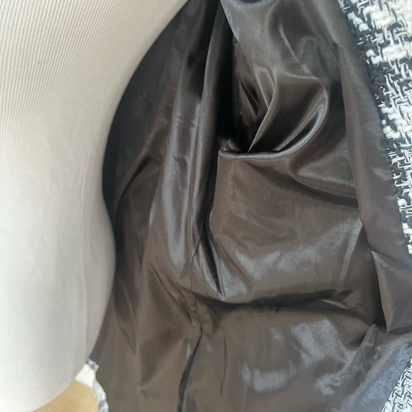 BCX white and black coat - Picture 2 of 4